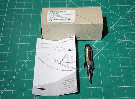 JUMO dTRANS T1000 - Temperature sensor with IO-Link 902915/10-370-1013-2-3-15-379-24/452