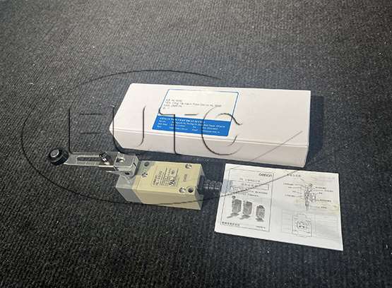 Công Tắc Hành Trình Omron HL-5030.
