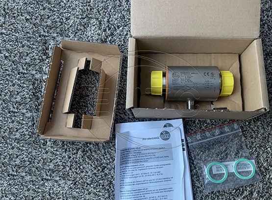 Magnetic-inductive flow meter
