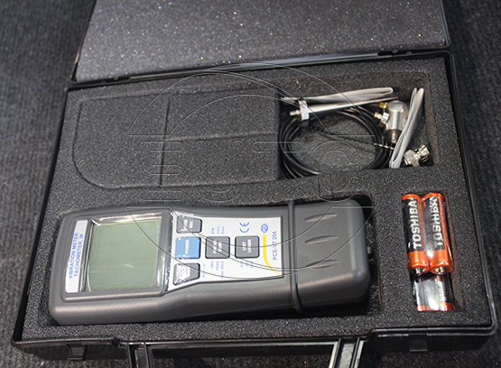 PCE PCE-VT 204 vibration, acceleration, speed and rotation meter
